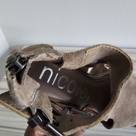 Nicole Jahida Tan Suede Leather Buckle Open Toe Sandals Size 7.5 - Picture 8 of 10